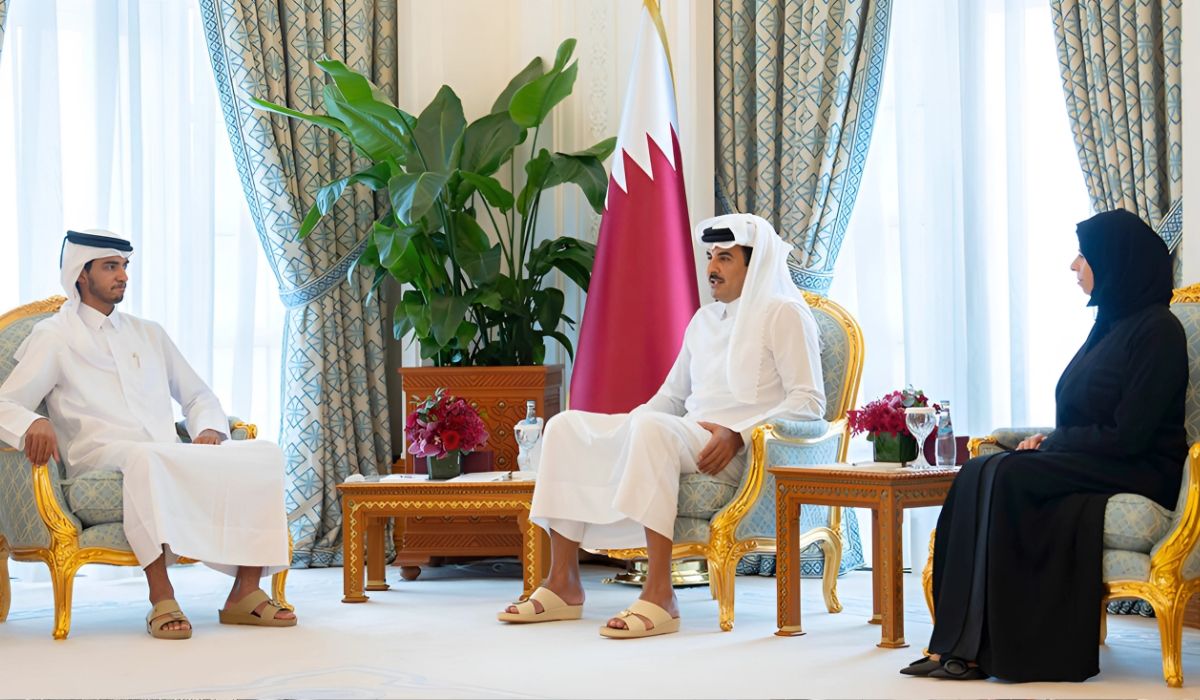 HH the Amir Honors Top Outstanding High School Students